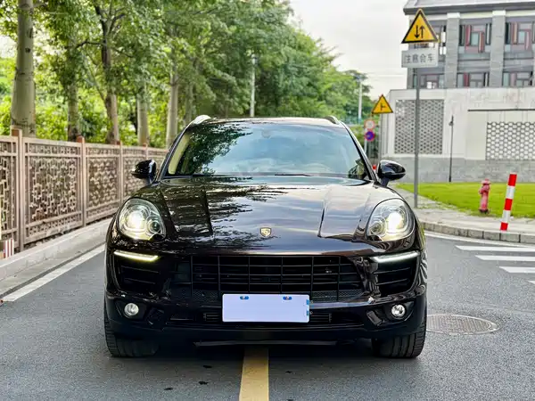 Porsche Macan 2016