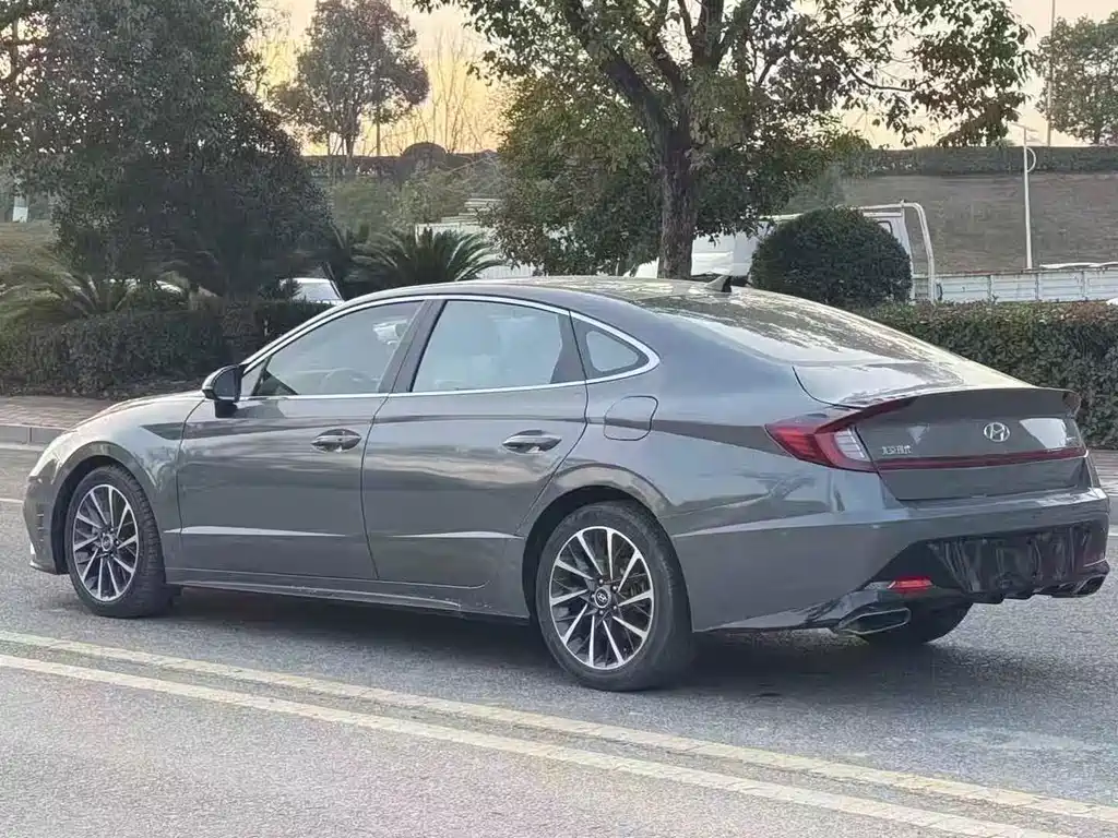 Hyundai Sonata 2022 — фото 2