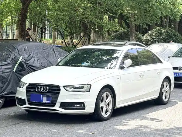 Audi A4L 2015