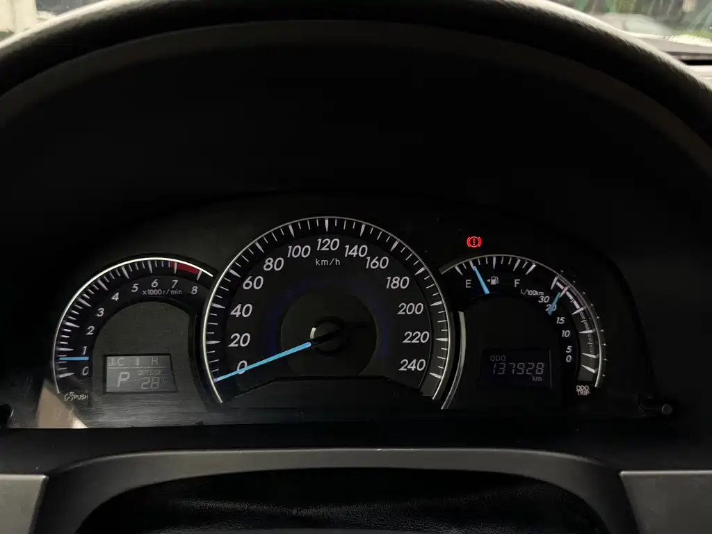 Toyota Camry 2016 — фото 16