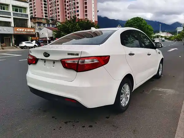 Kia K2 2012
