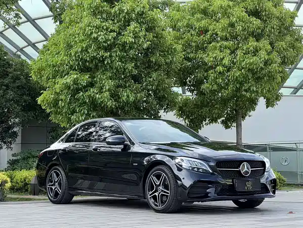 Mercedes-Benz C-Class 2021
