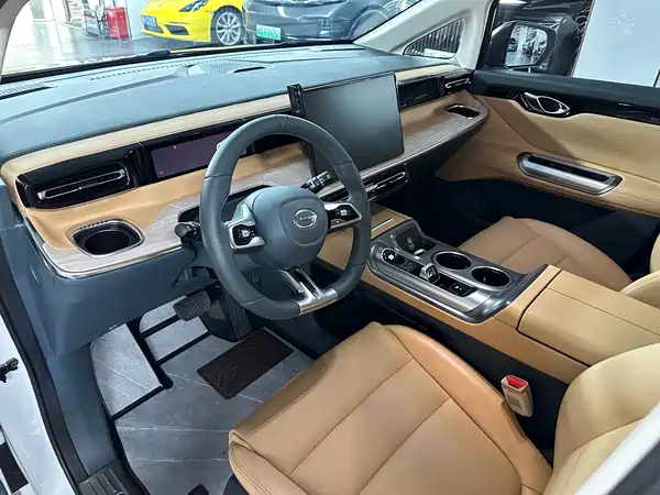 GAC Trumpchi E8 2025