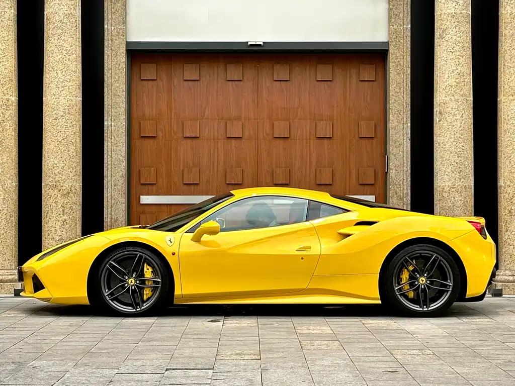 Ferrari 488 2017 — фото 4