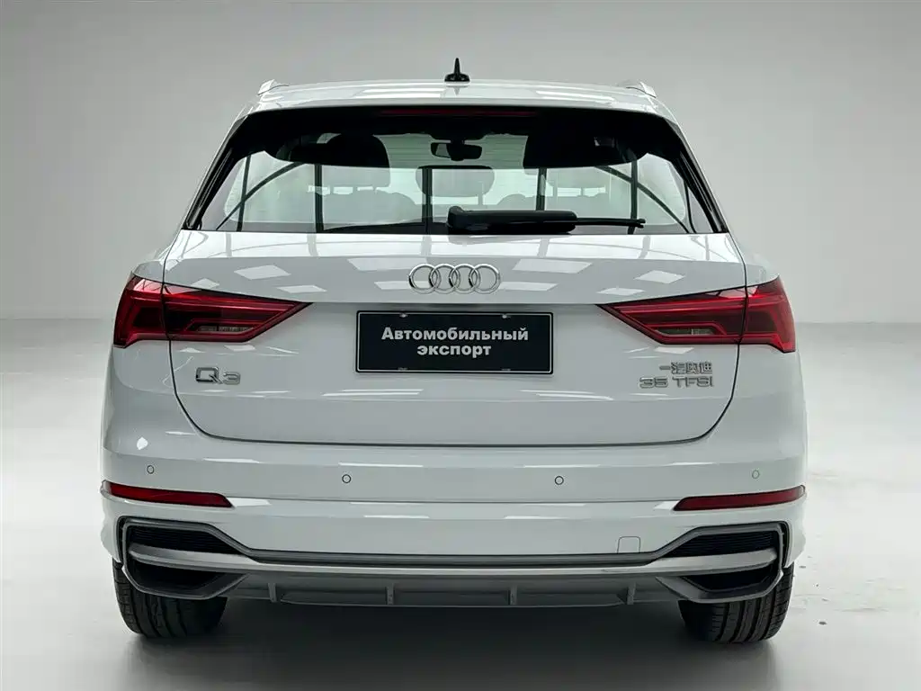 Audi Q3 2021 — фото 11