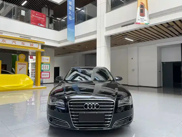 Audi A8 2012