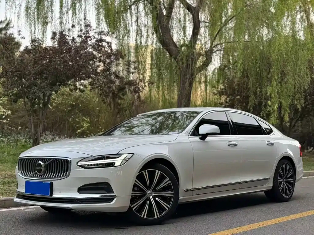 Volvo S90 2023 — фото 1