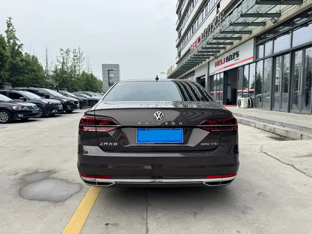 Volkswagen Phideon 2018 — фото 6