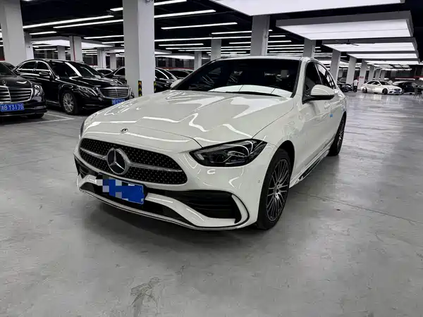 Mercedes-Benz C-Class 2024