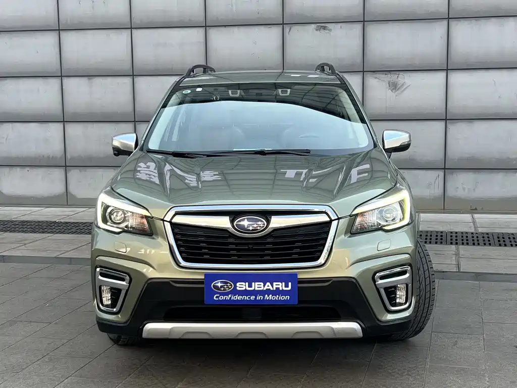 Subaru Forester 2018 — фото 2