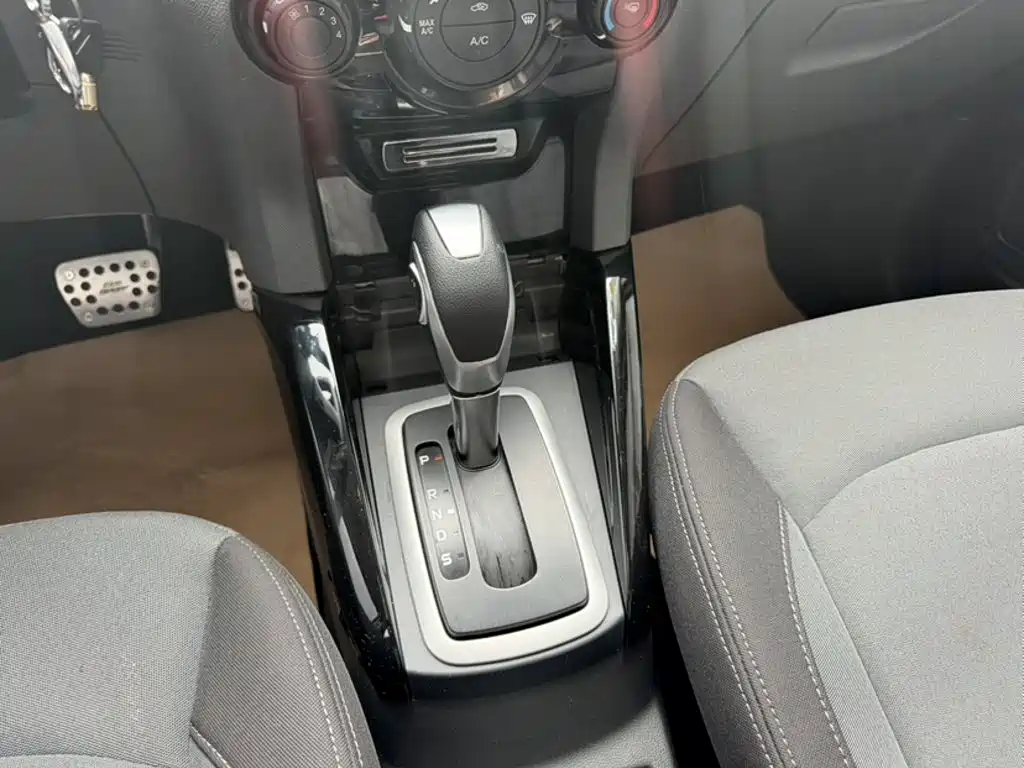 Ford EcoSport 2014 — фото 7