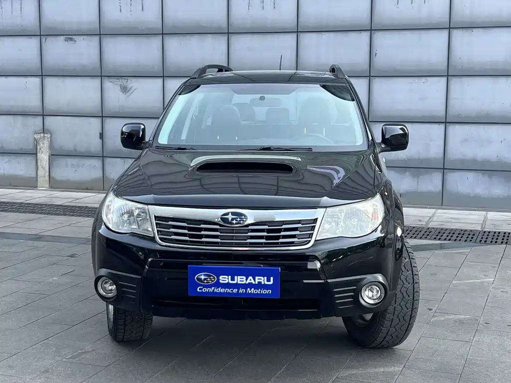 Subaru Forester 2010 — фото 2