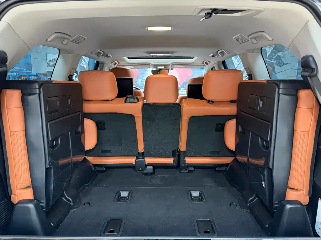 Lexus LX 2019 — фото 19