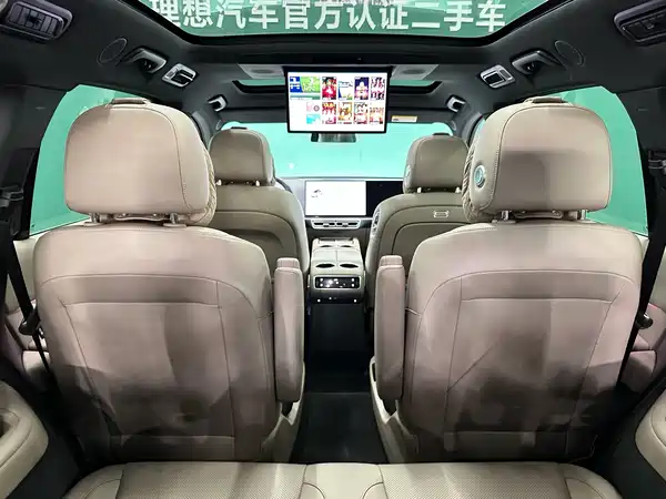 Li Auto L8 2025