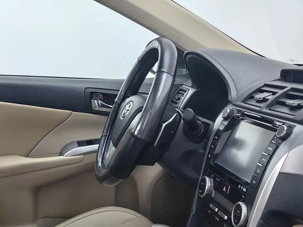 Toyota Camry 2012 — фото 22