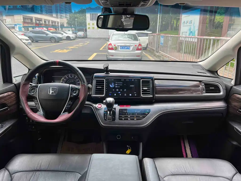 Honda Elysion 2019 — фото 16