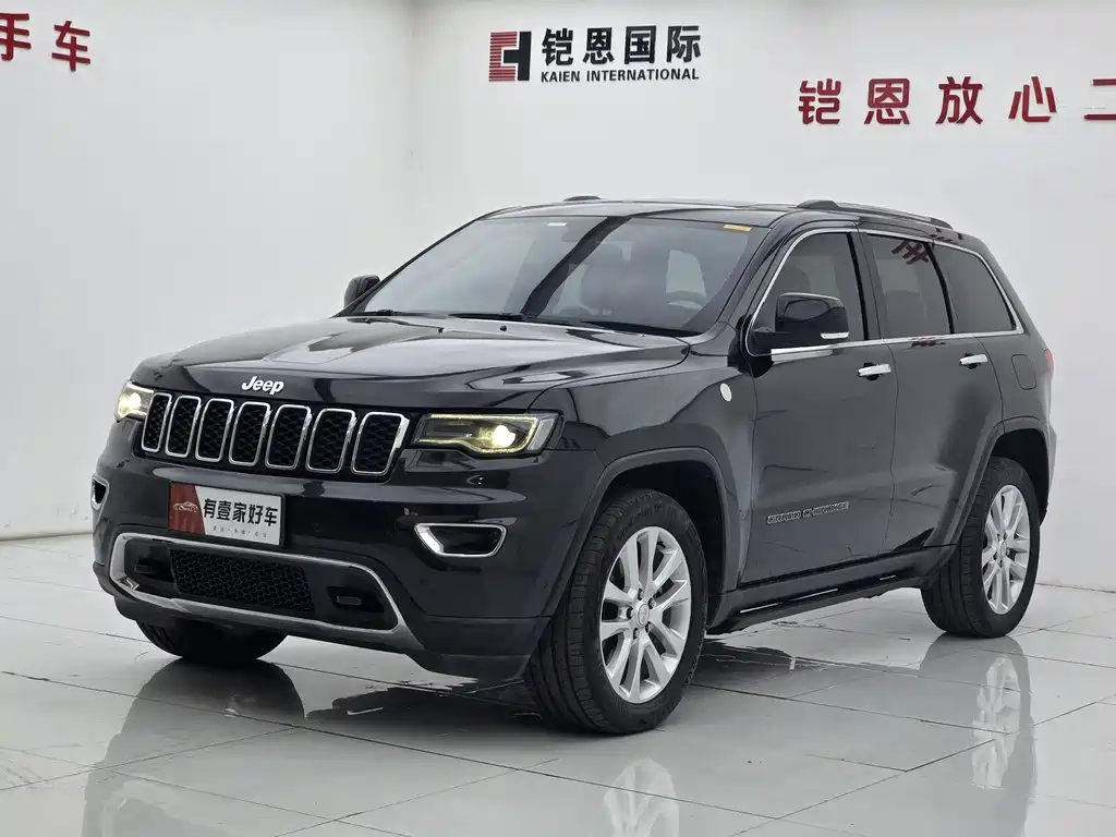 Jeep Grand Cherokee 2018 — фото 1