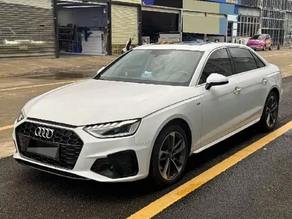 Audi A4L 2021