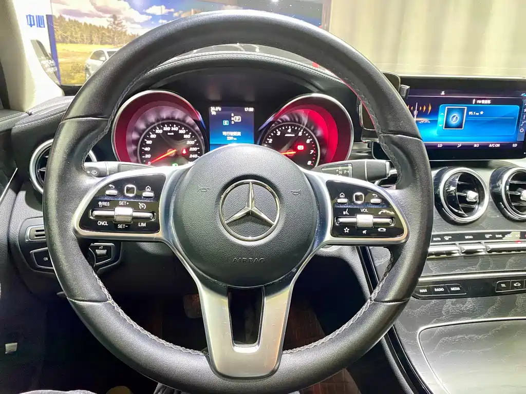 Mercedes-Benz C-Class 2019 — фото 10