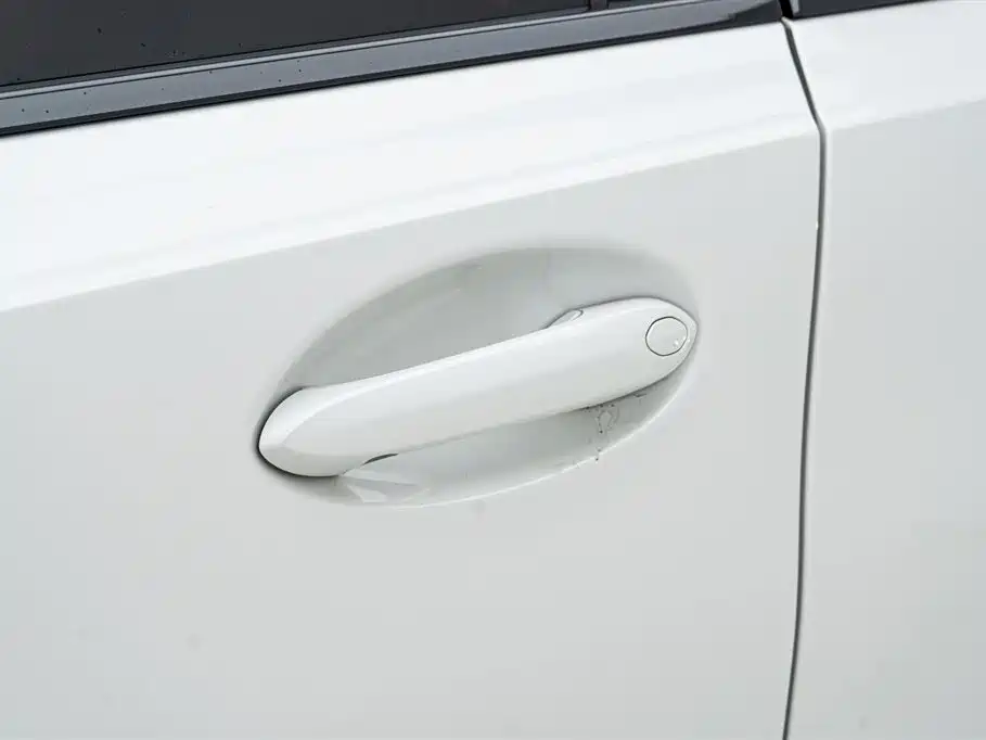 BMW 3 Series 2024 — фото 13