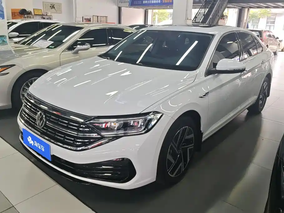 Volkswagen Sagitar 2025