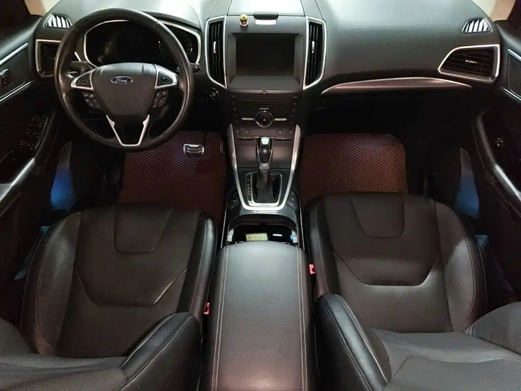Ford Edge 2016 — фото 10