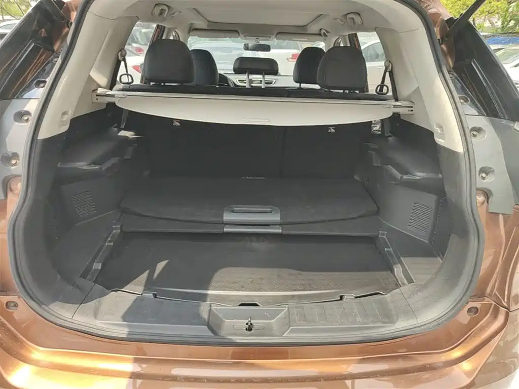 Nissan X-Trail 2015 — фото 19
