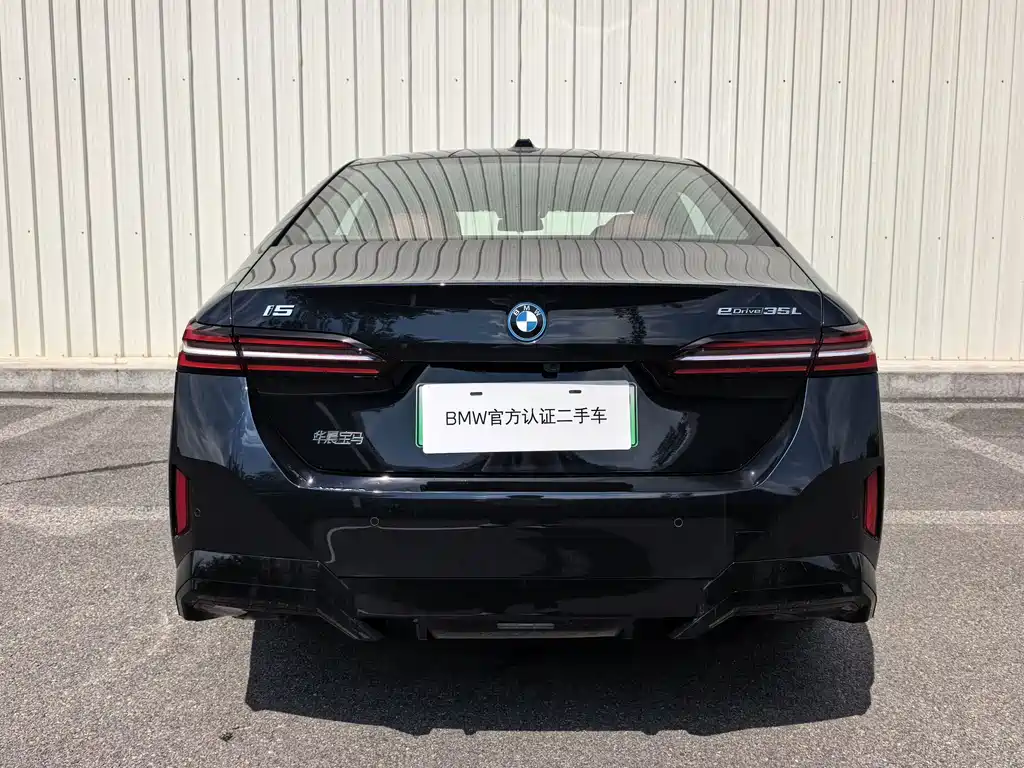 BMW i5 2025 — фото 8