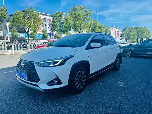 Toyota Yaris L 2023