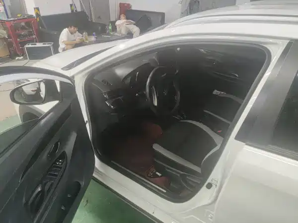 Toyota Yaris L 2022