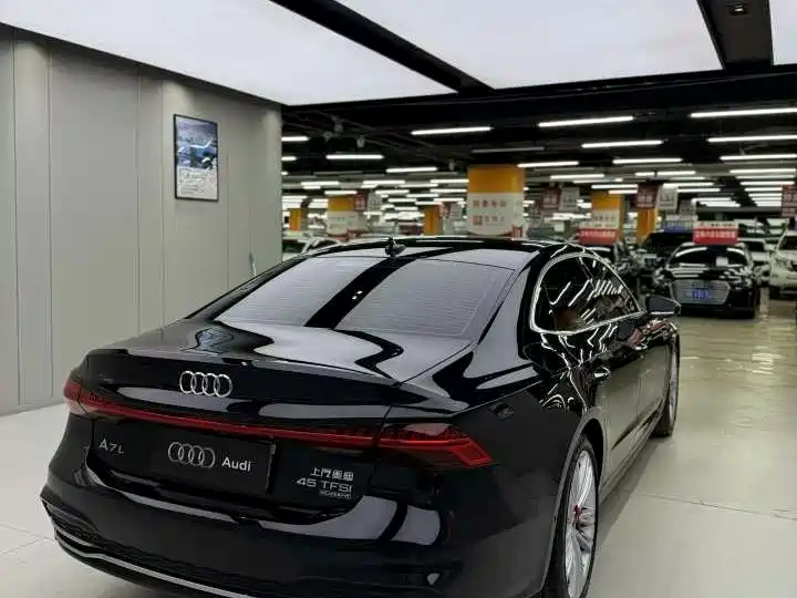 Audi A7L 2024 — фото 8