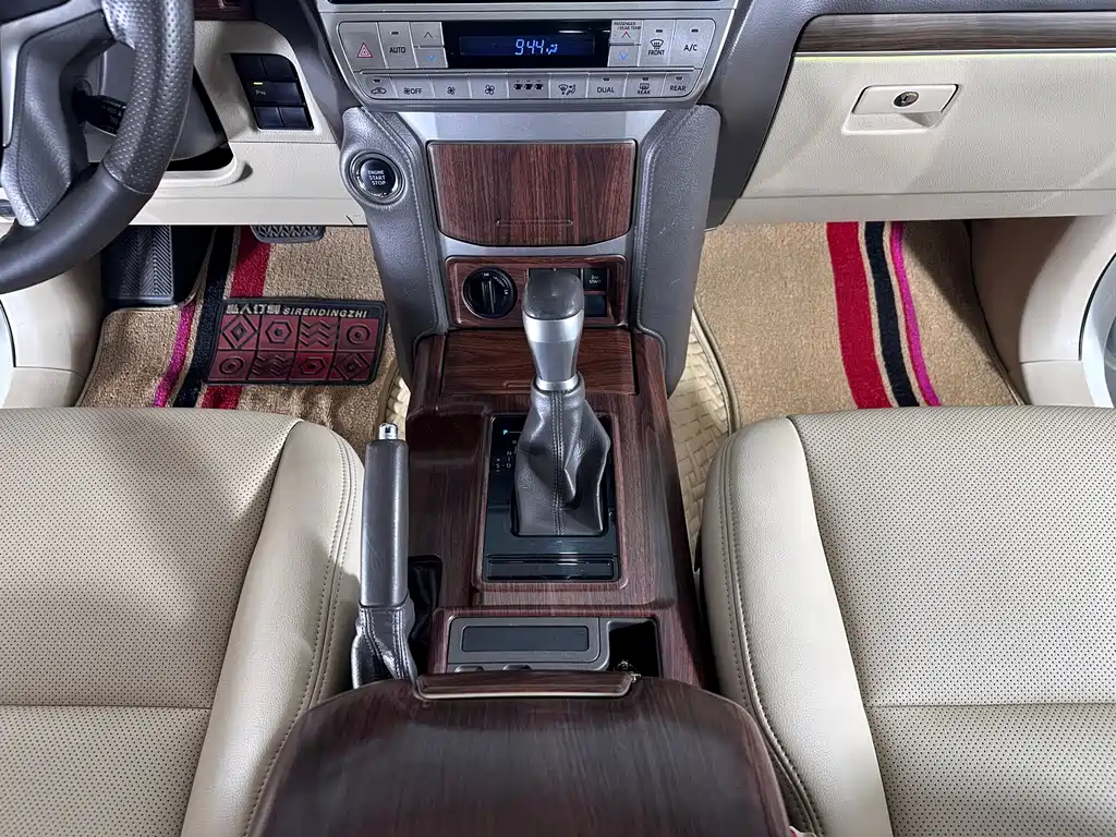 Toyota Prado 2019 — фото 10