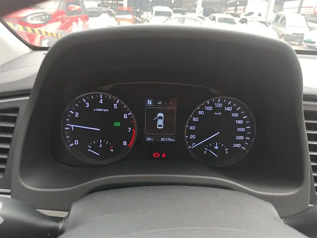 Hyundai Elantra 2019 — фото 12
