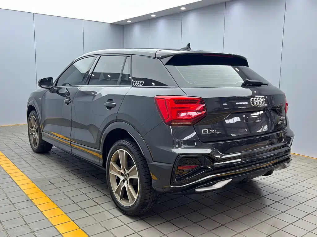 Audi Q2L 2022
