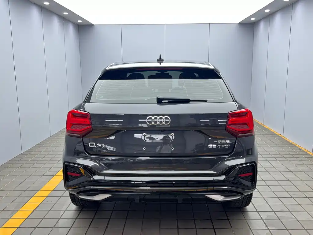 Audi Q2L 2022