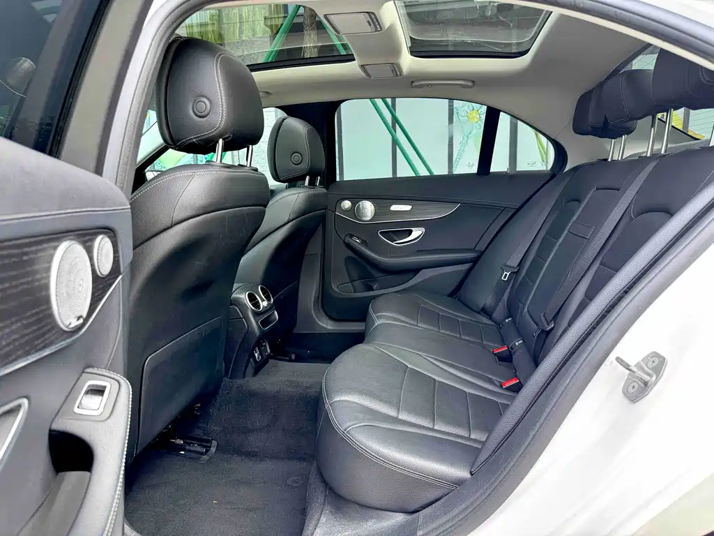 Mercedes-Benz C-Class 2021