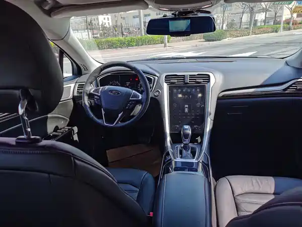 Ford Mondeo 2013