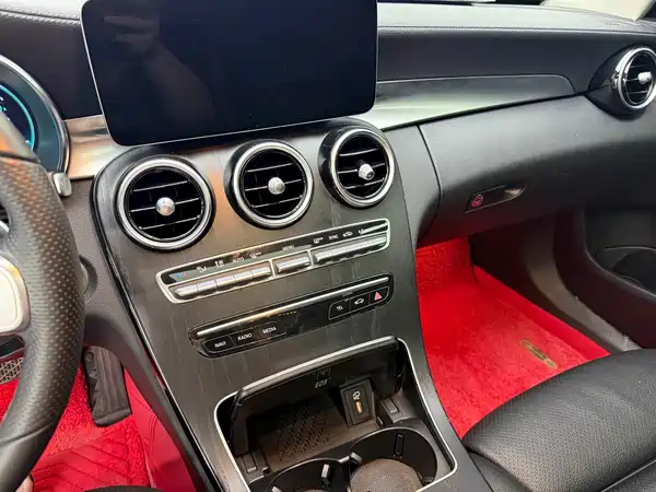 Mercedes-Benz C-Class 2022