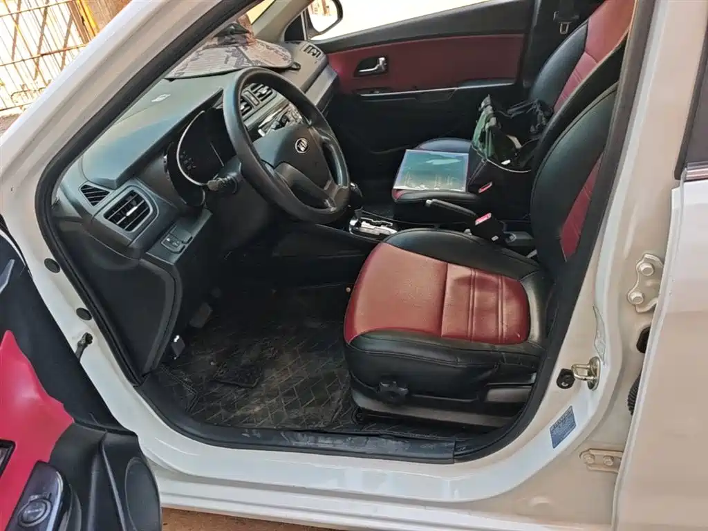Kia K2 2015 — фото 15