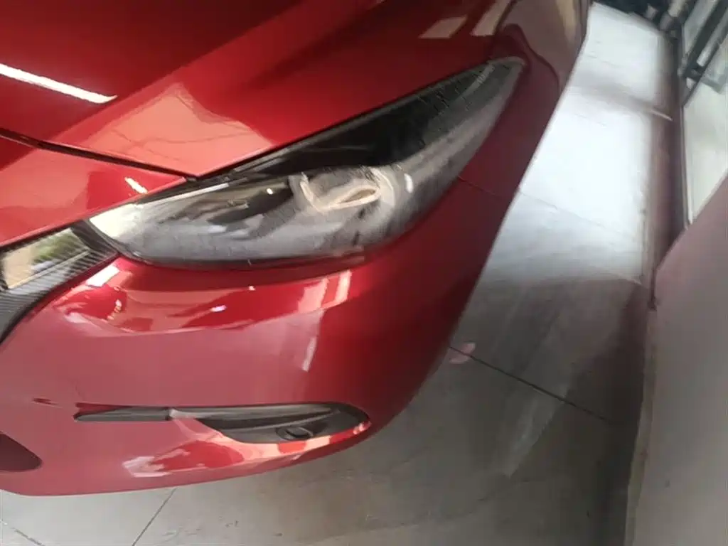 Mazda 3 Axela 2017 — фото 24