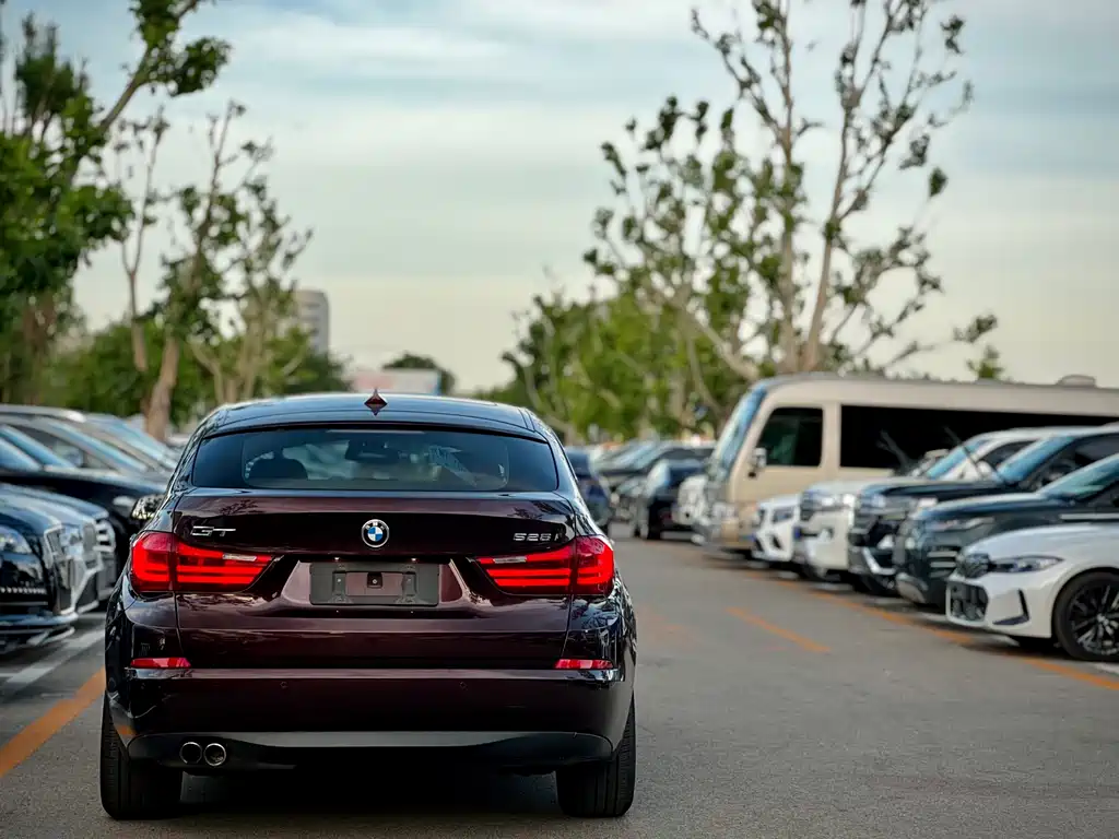 BMW 5 Series GT 2016 — фото 6