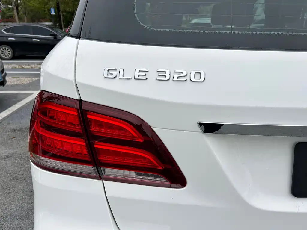 Mercedes-Benz GLE 2019 — фото 29