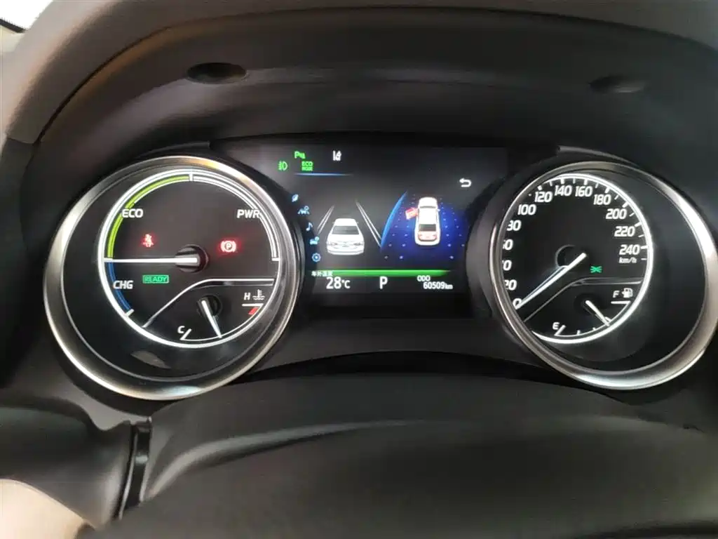 Toyota Camry 2018 — фото 19