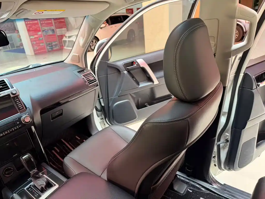 Toyota Prado 2016 — фото 12