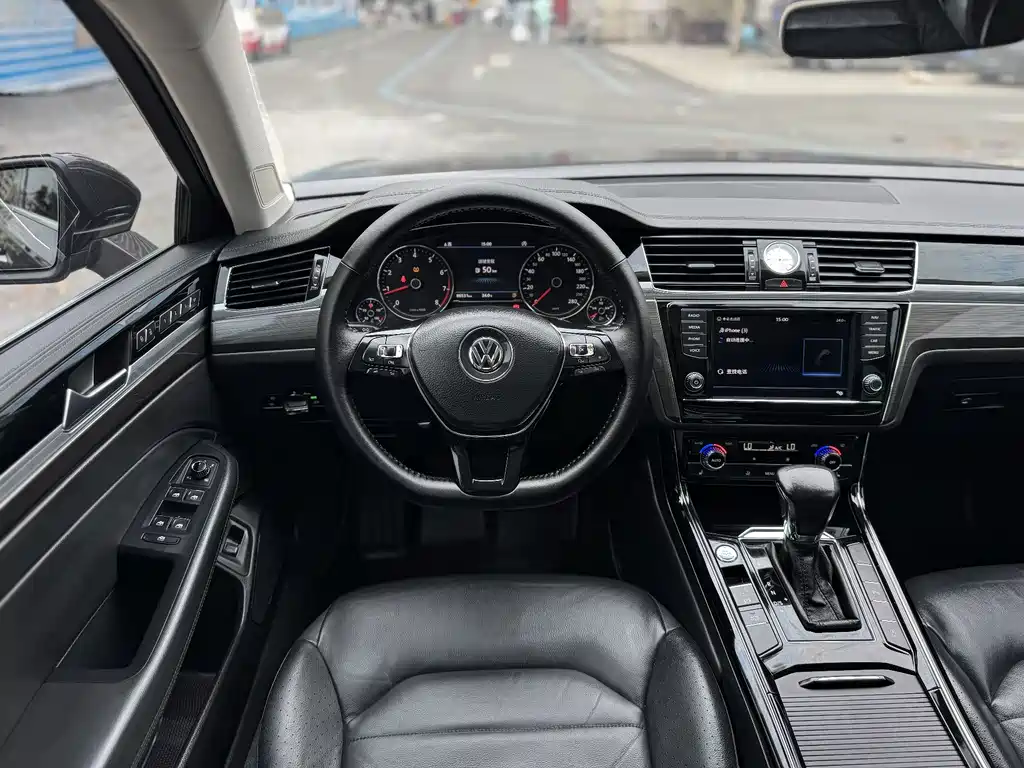 Volkswagen Phideon 2017 — фото 5