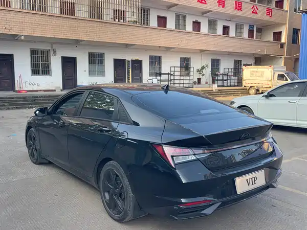Hyundai Elantra 2021
