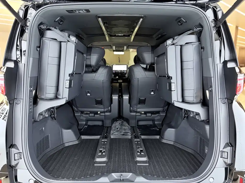 Toyota Vellfire 2025 — фото 25