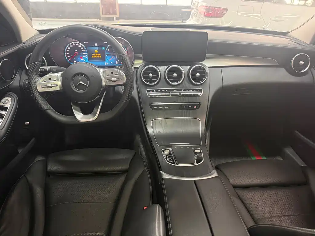 Mercedes-Benz C-Class 2021