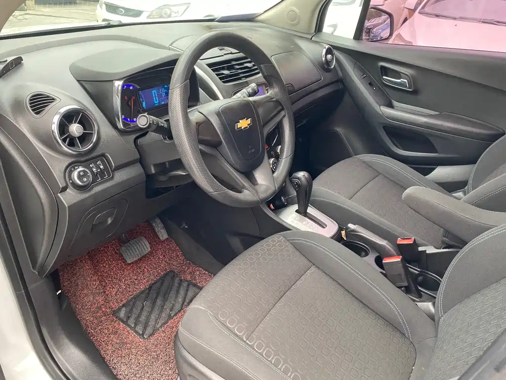 Chevrolet Trax 2015 — фото 7
