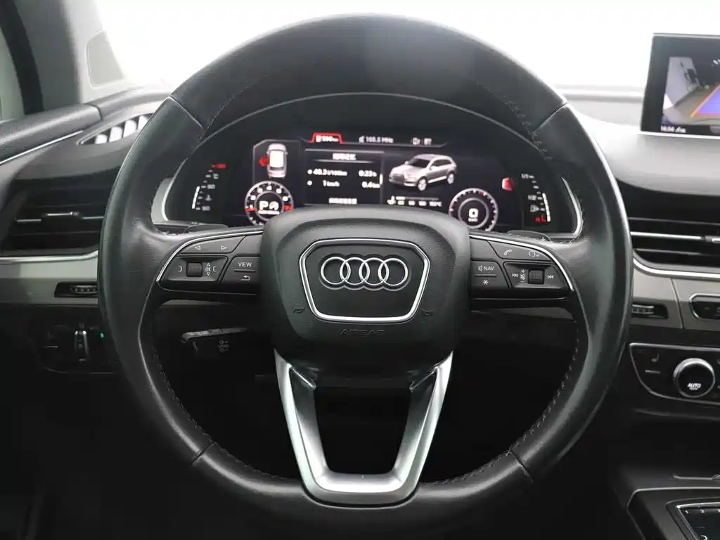 Audi Q7 2018 — фото 10